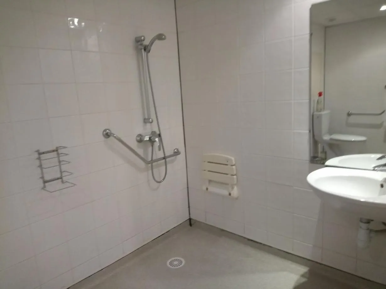 Agreable Studio Familial A Lourdes, Proche Gare 0*, Lourdes